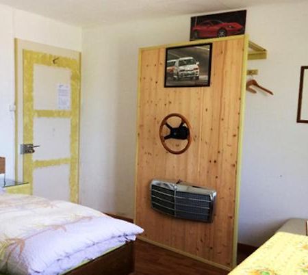 Hotel Berghaus Ober-Boelchen Egerkingen Esterno foto